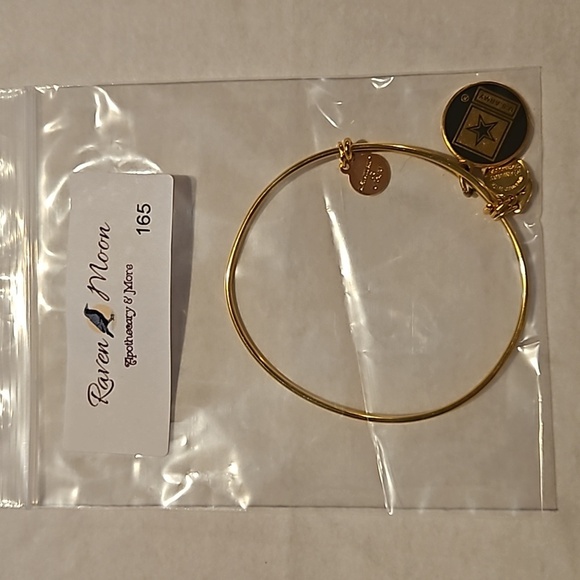 Alex and Ani U.S. Army Bracelet - Picture 8 of 8